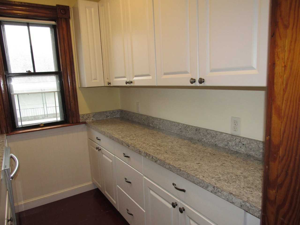 55 Bond St #2 - Photo 4 of 13