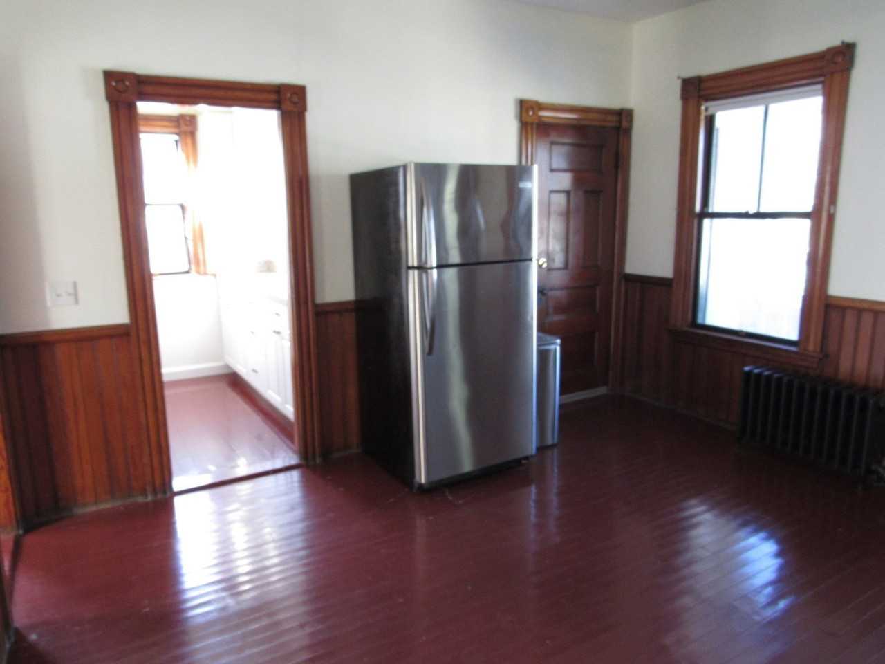 55 Bond St #2 - Photo 5 of 13