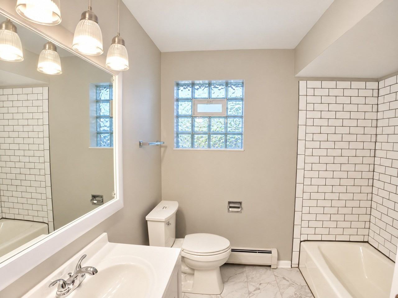 9109 Sahler Ave #3 - Photo 7 of 12