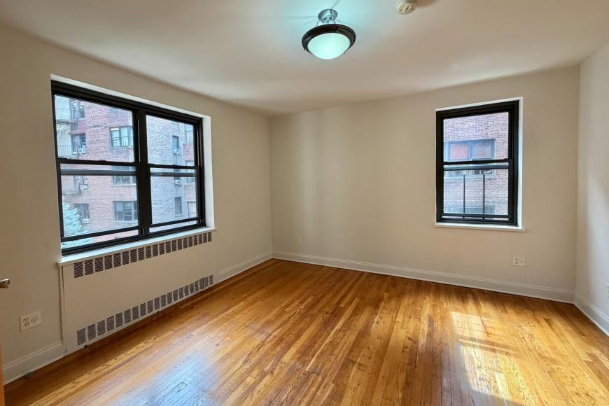 700 Fort Washington Ave - Photo 3 of 10
