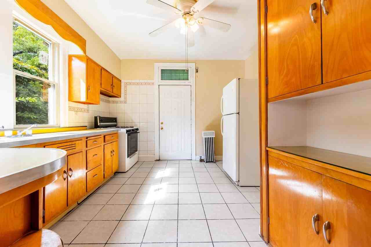 7652 S Cornell Ave #2 - Photo 7 of 14