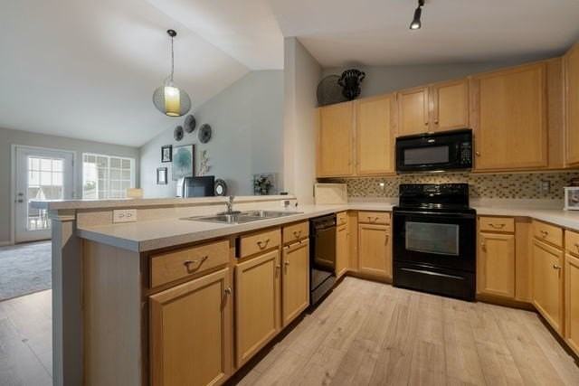 154 Bertram Dr #J - Photo 3 of 32