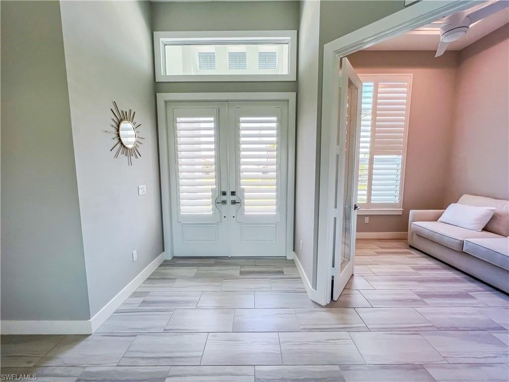 554 N Barfield Dr - Photo 5 of 28