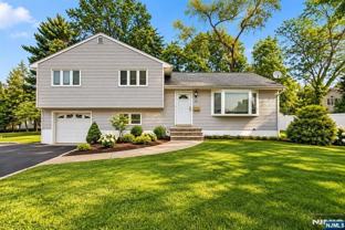 63 Susan Dr - Photo 1 of 1