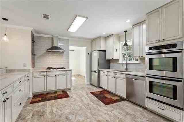 138 Rue De La Paix - Photo 7 of 50