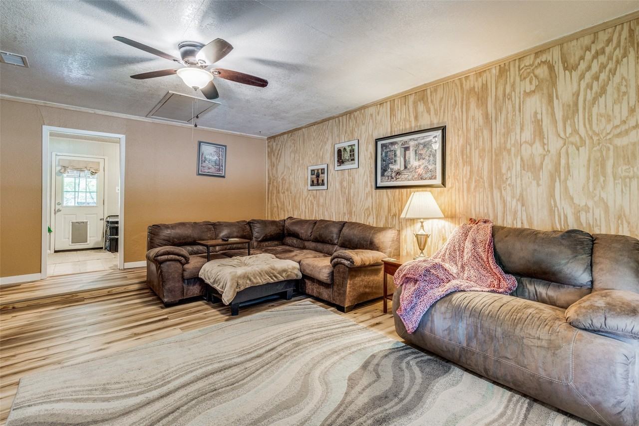 809 Beech St - Photo 5 of 36