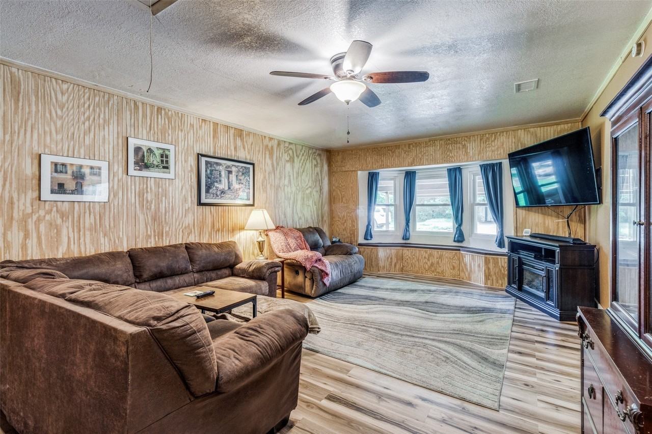 809 Beech St - Photo 6 of 36