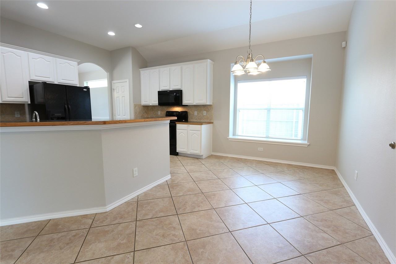 1534 Steamboat Trl - Photo 7 of 18