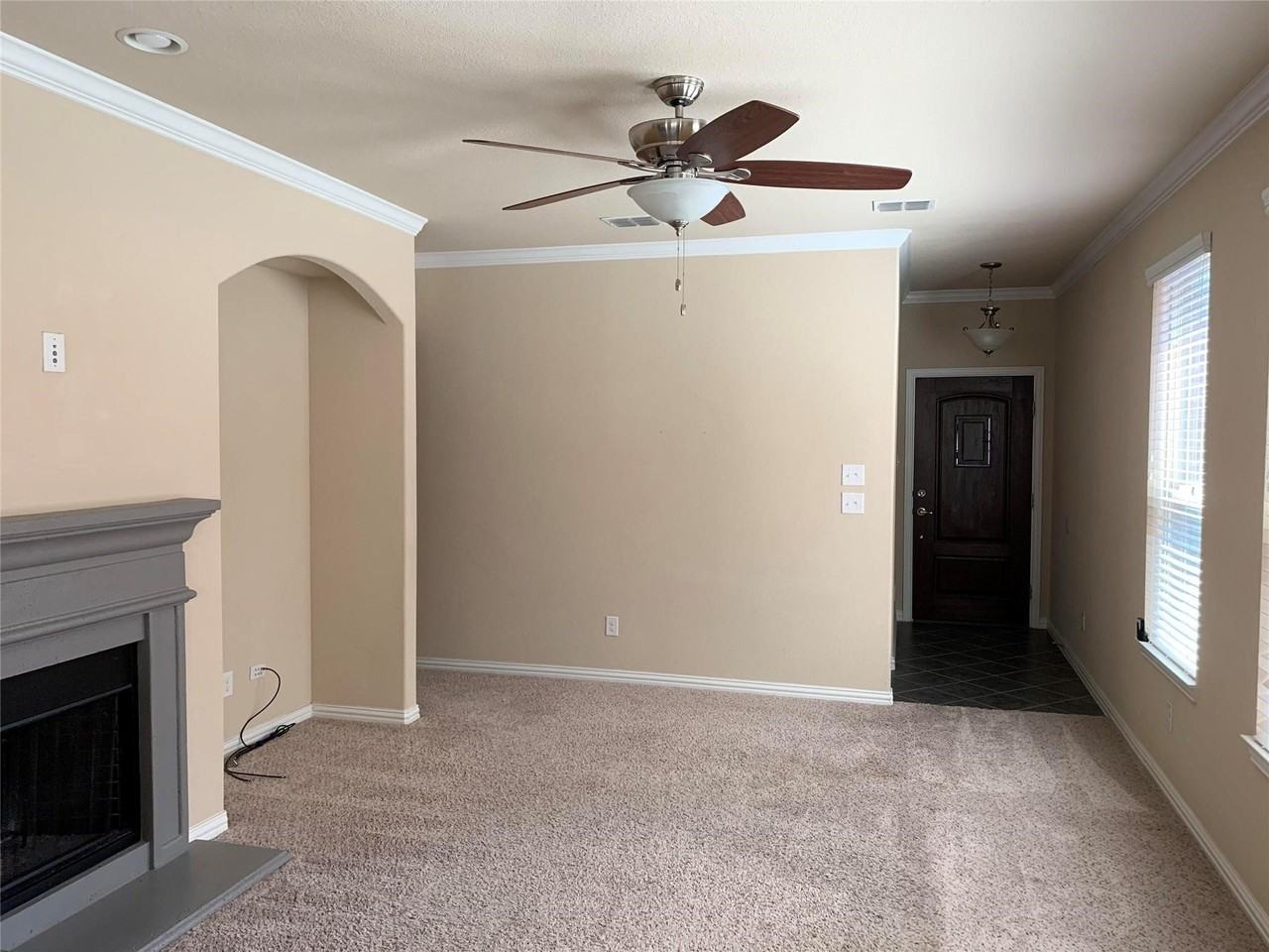 15909 Crosslake Ct - Photo 2 of 15