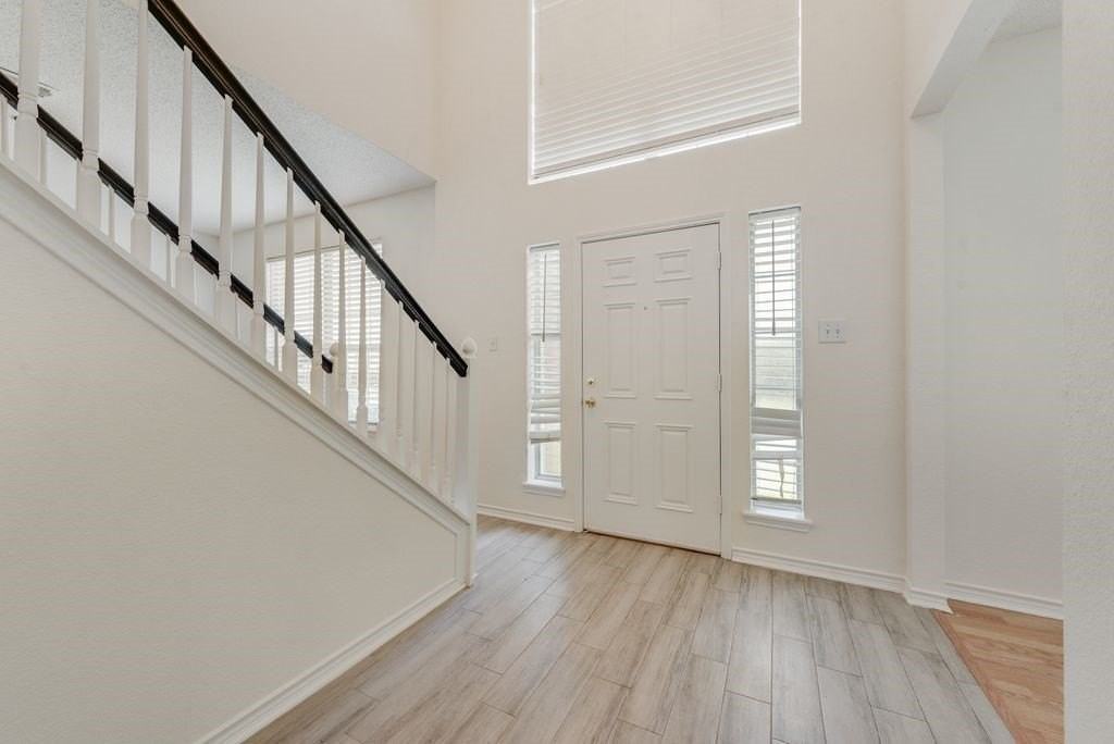 1414 Berkley Rd - Photo 3 of 19