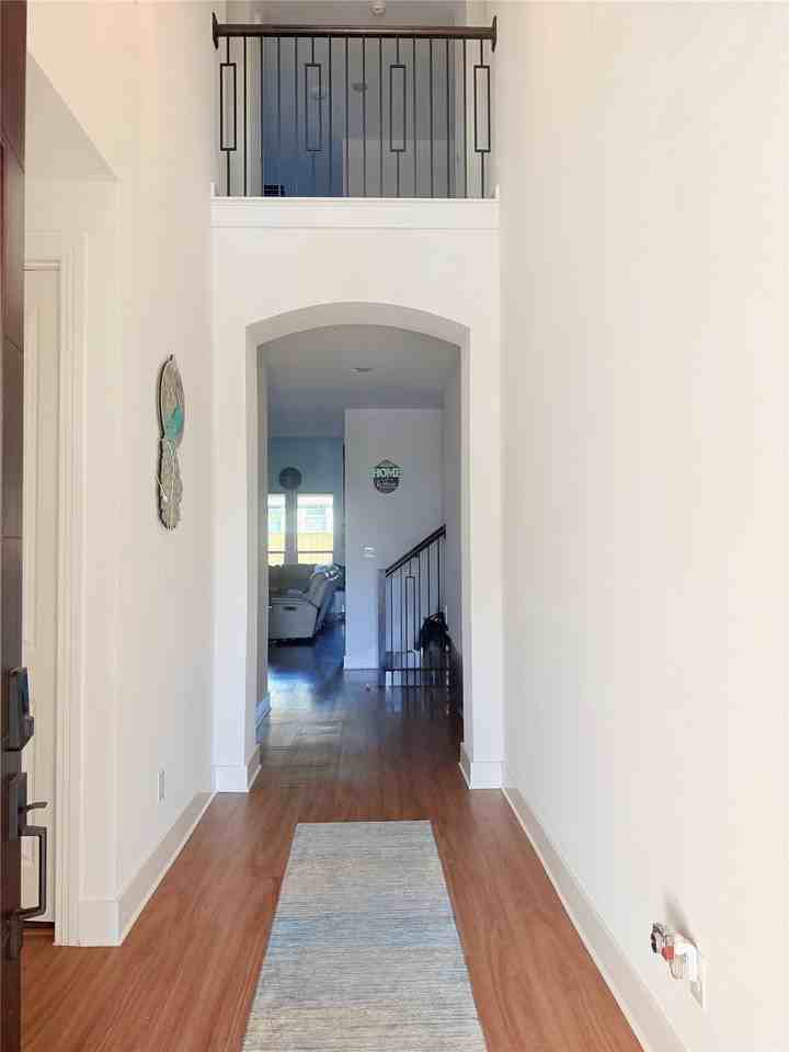 2429 Plumeria Ln - Photo 2 of 16