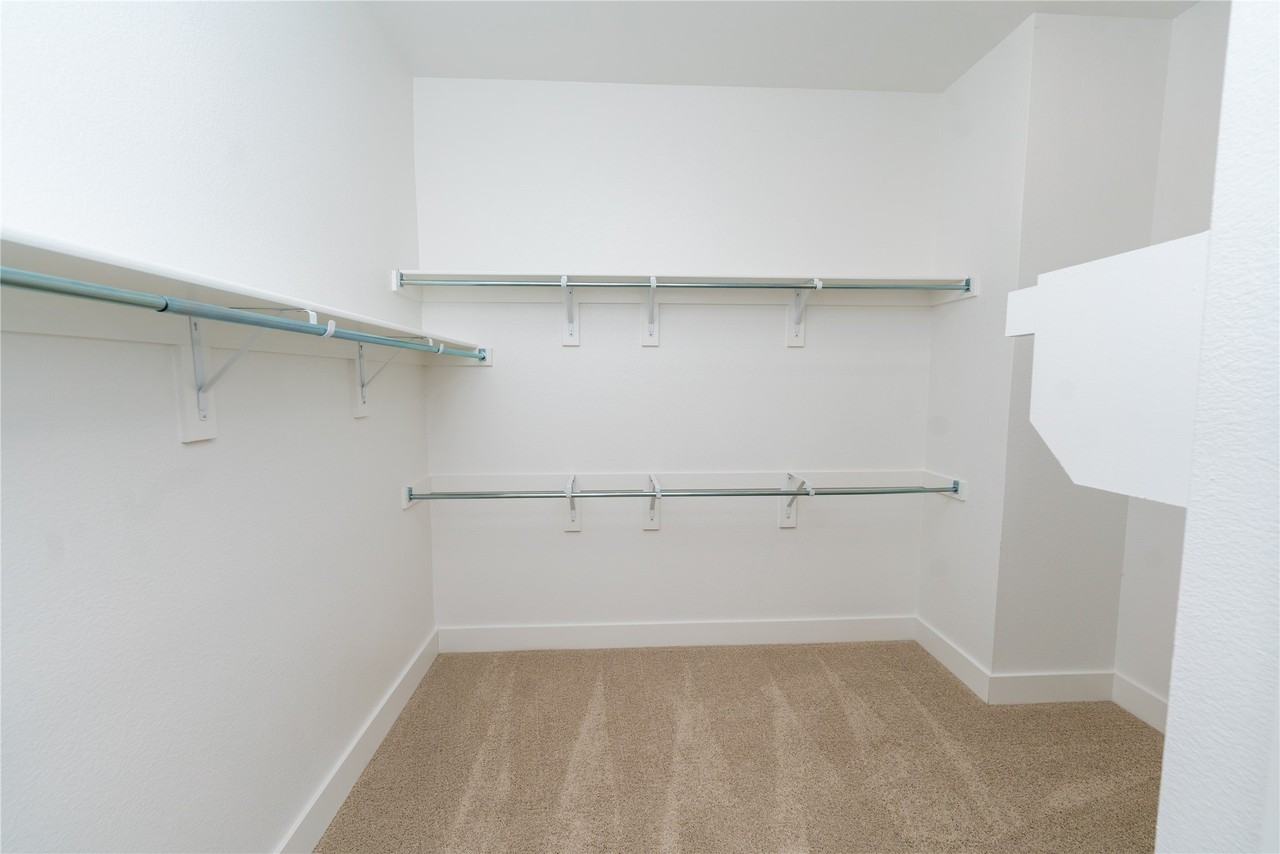 2429 Plumeria Ln - Photo 5 of 16