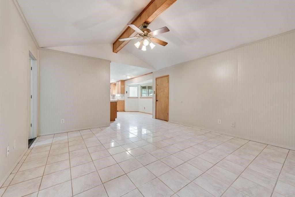 6536 Wakefield Rd - Photo 4 of 20
