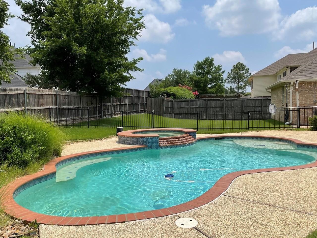 207 Bob O Link Dr - Photo 4 of 15