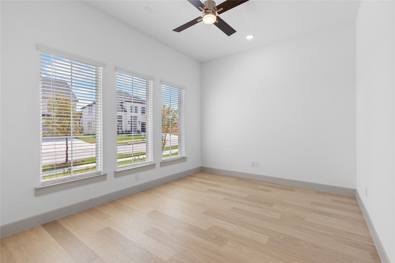 4524 Sunfish Ln - Photo 6 of 29