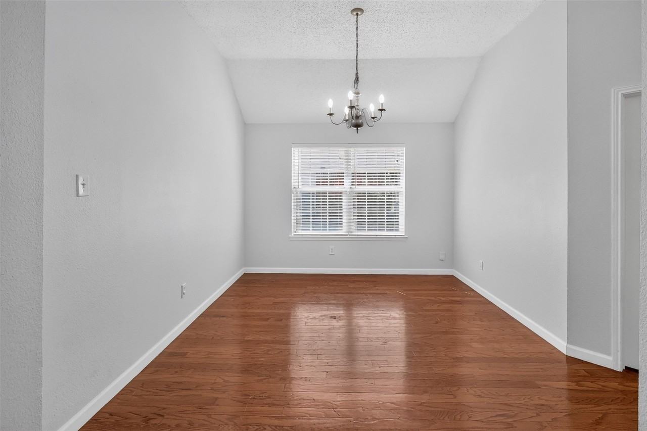 3526 Sedona Dr - Photo 4 of 28