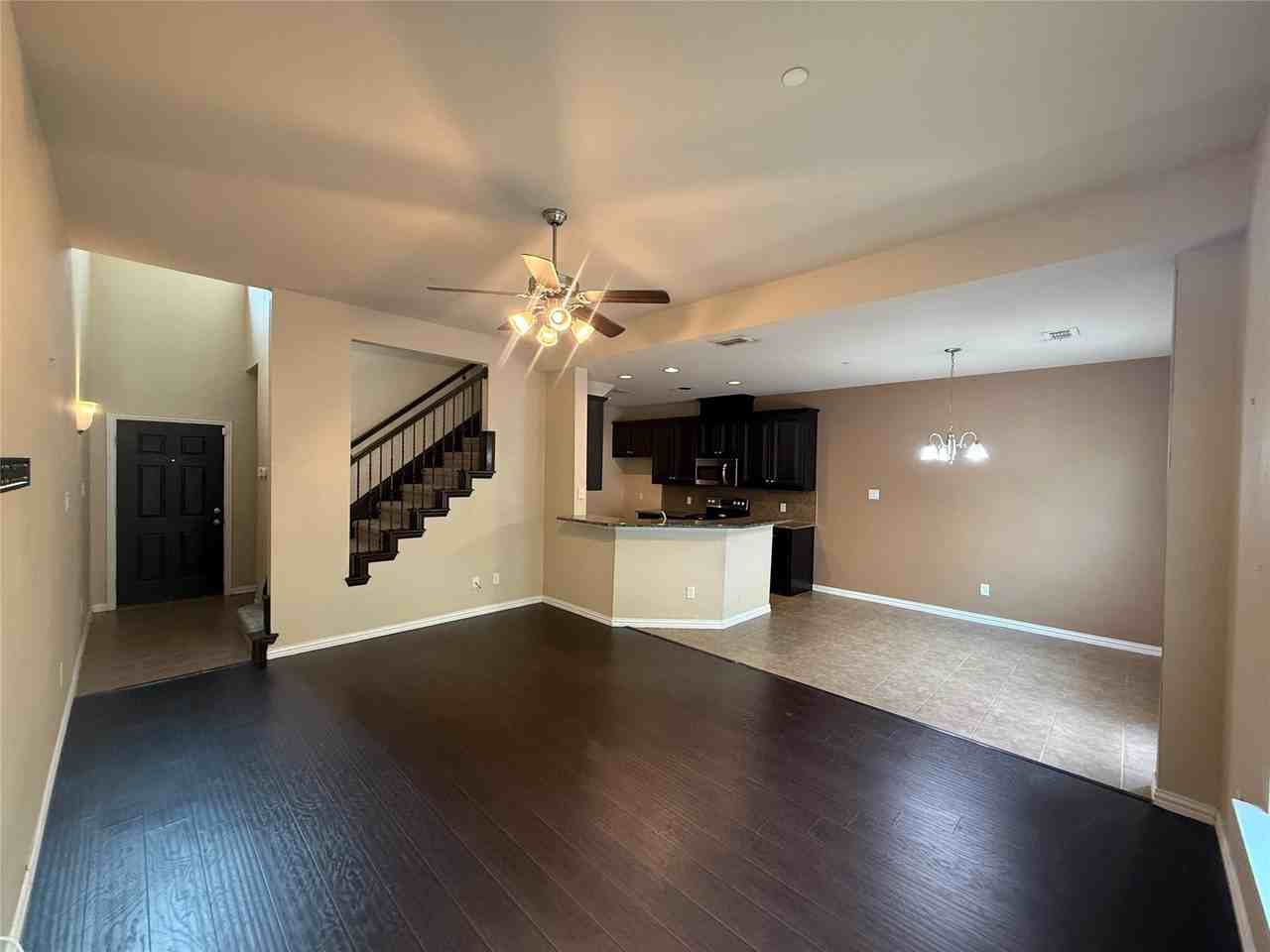 217 Barrington Ln - Photo 6 of 23