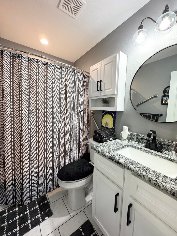 617 N Jordan St - Photo 7 of 16