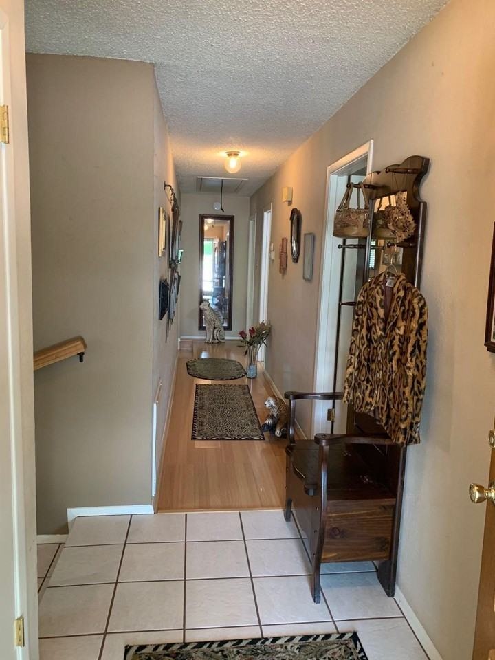 5308 Colony Hill Rd - Photo 5 of 32
