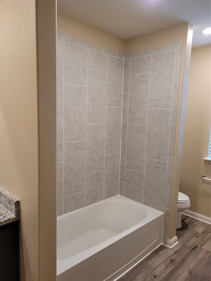 3205 Bowen St - Photo 3 of 12