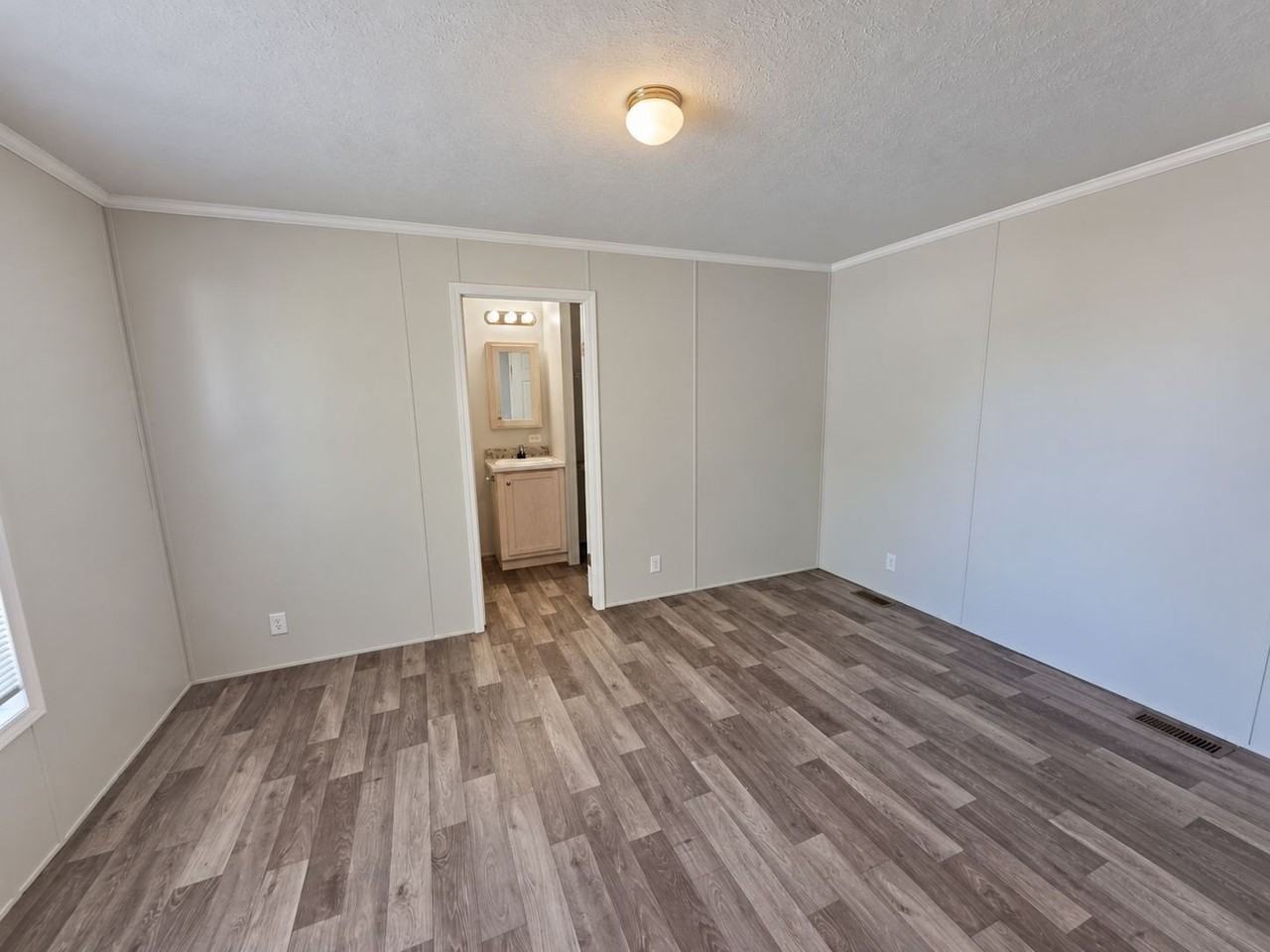 16 Cardinal Hill Dr #102 - Photo 5 of 9