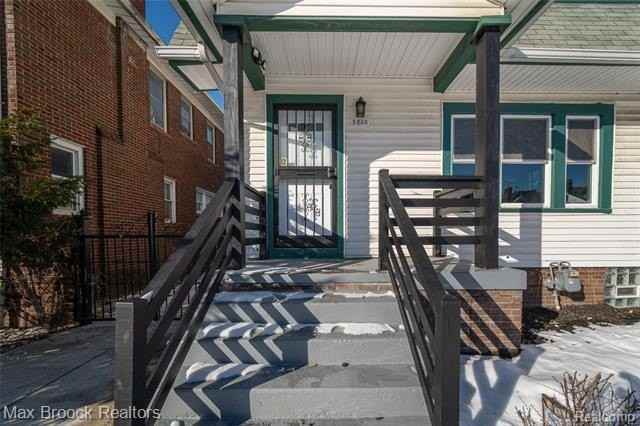 3266 Collingwood St - Photo 4 of 34