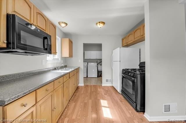 5938 Glenis St - Photo 7 of 20