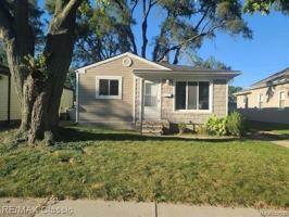 featured image of 937 E Annabelle Ave
