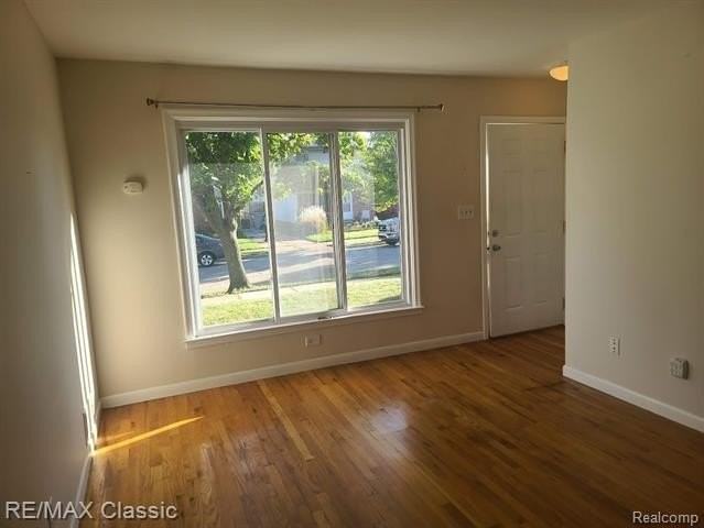 937 E Annabelle Ave - Photo 5 of 26