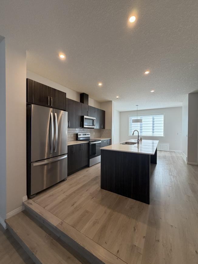 636 35 St Sw - Photo 5 of 10