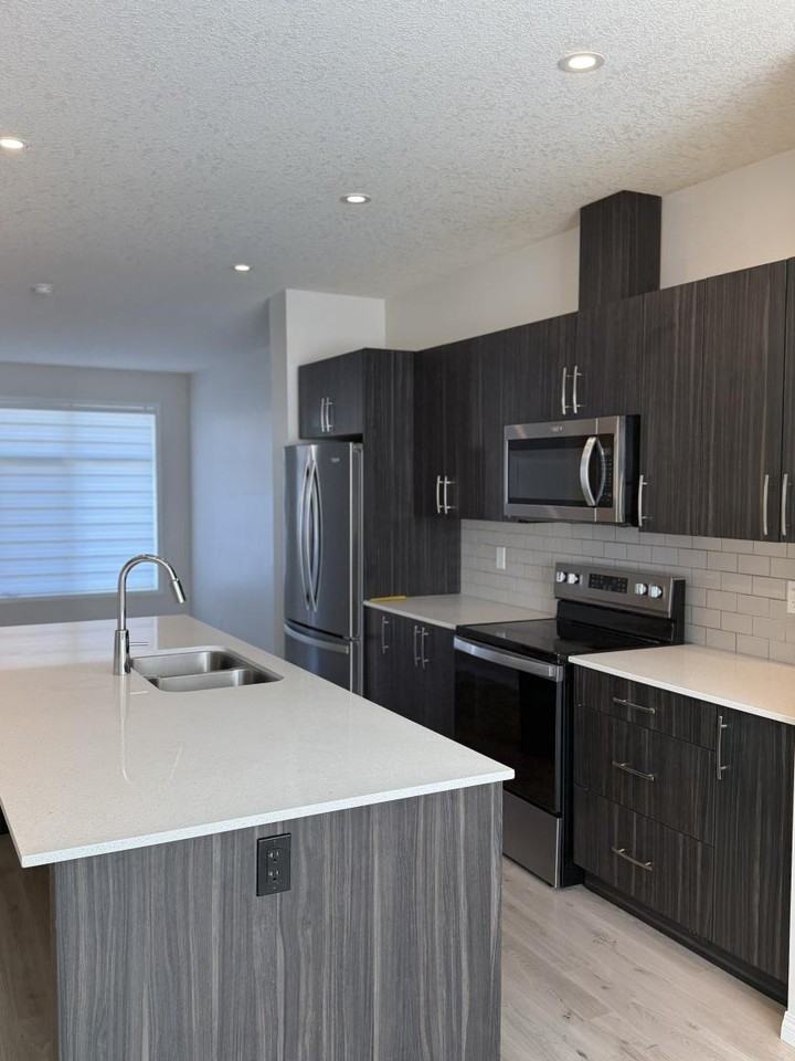 636 35 St Sw - Photo 6 of 10
