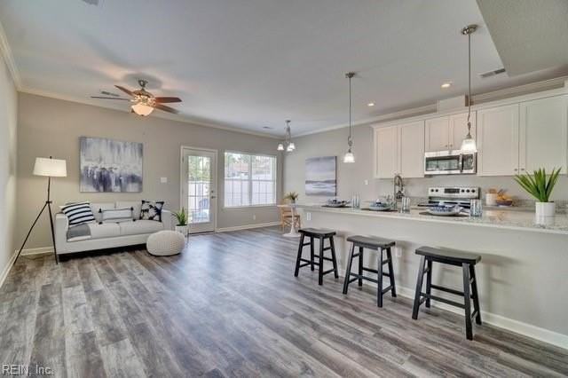 3638 Towne Point Rd - Photo 6 of 16