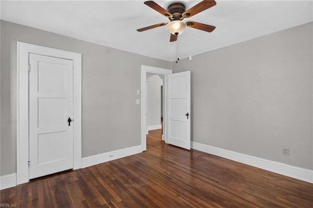 904 Delaware Ave - Photo 5 of 28
