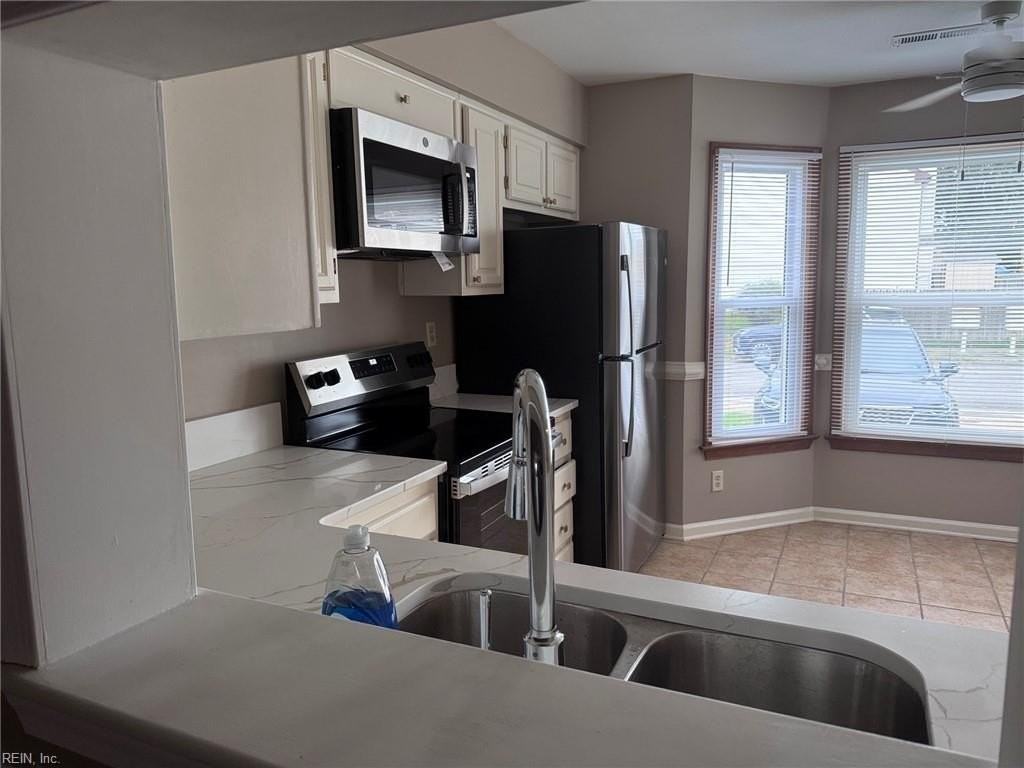 4804 Ledura Rd - Photo 3 of 36