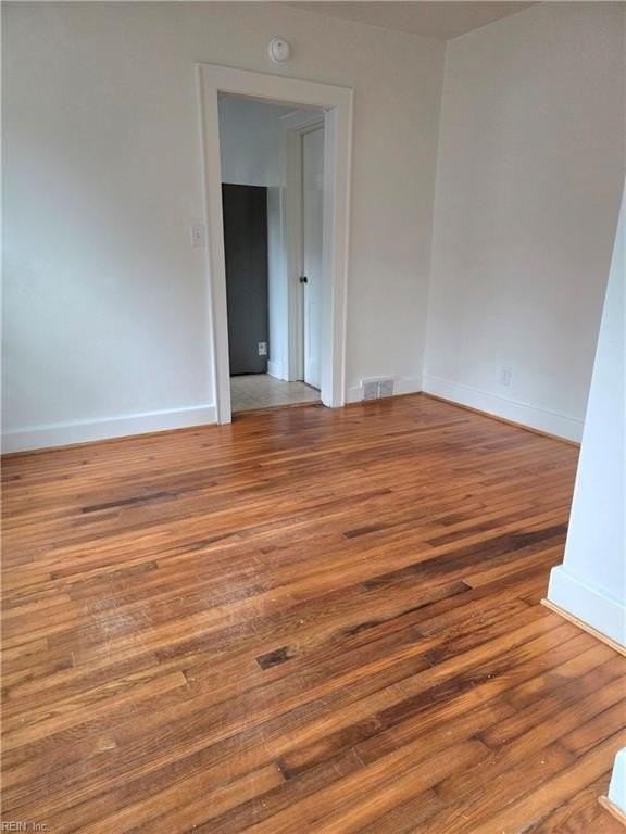 406 26th St - Photo 3 of 11