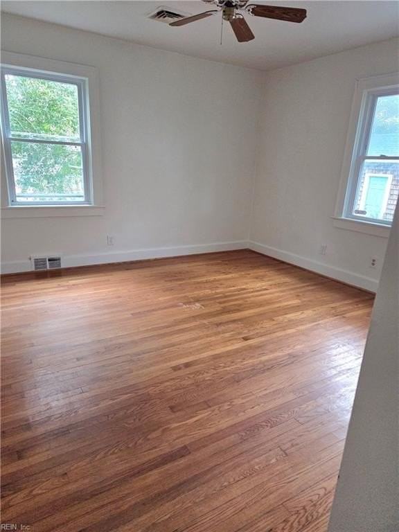 406 26th St - Photo 5 of 11