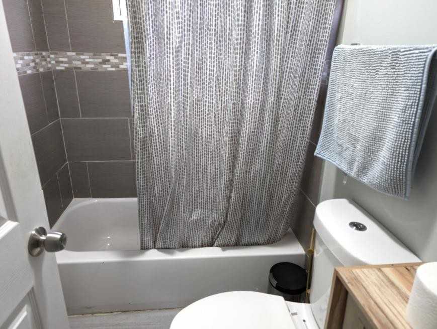 1716 Brown Ave - Photo 5 of 10