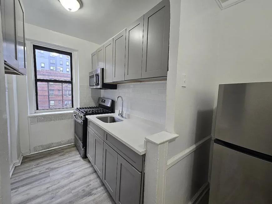 85 Mcclellan St - Photo 4 of 5