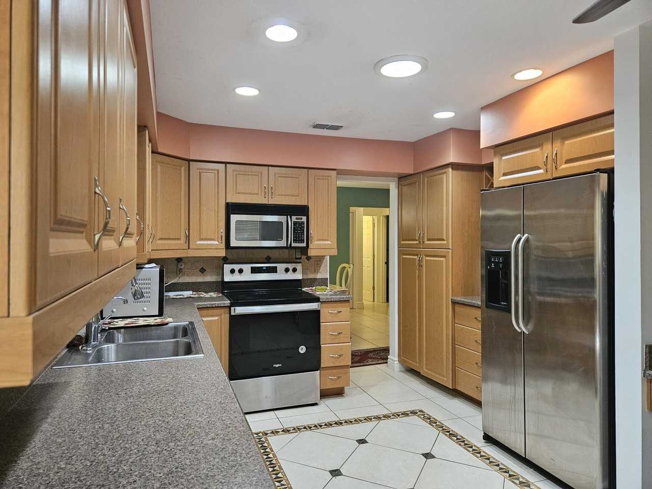 286 Ne Brunson Ct - Photo 4 of 29
