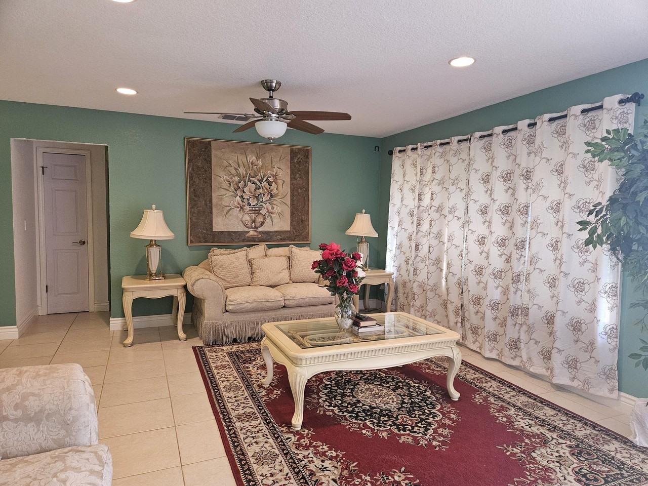 286 Ne Brunson Ct - Photo 6 of 29