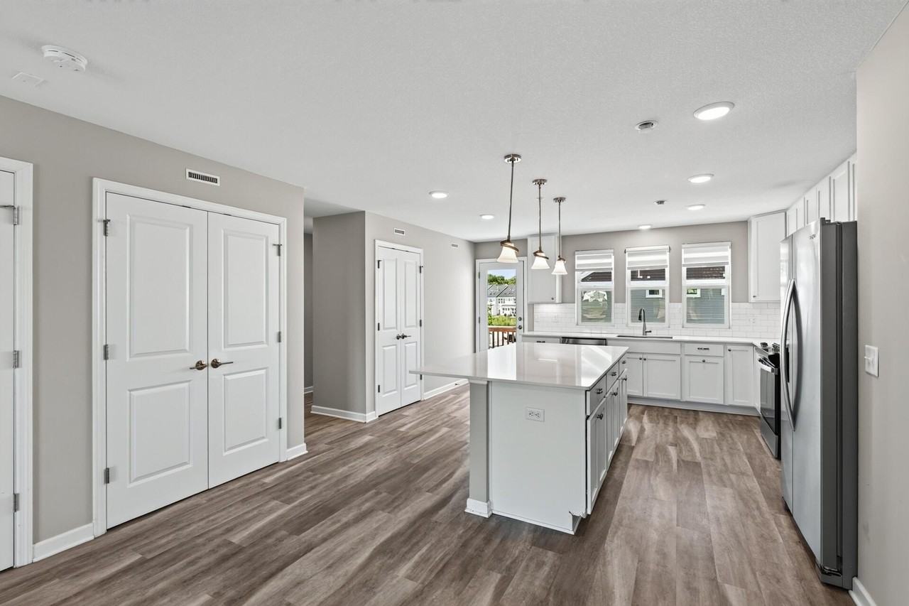 2531 Paddock Path - Photo 4 of 30