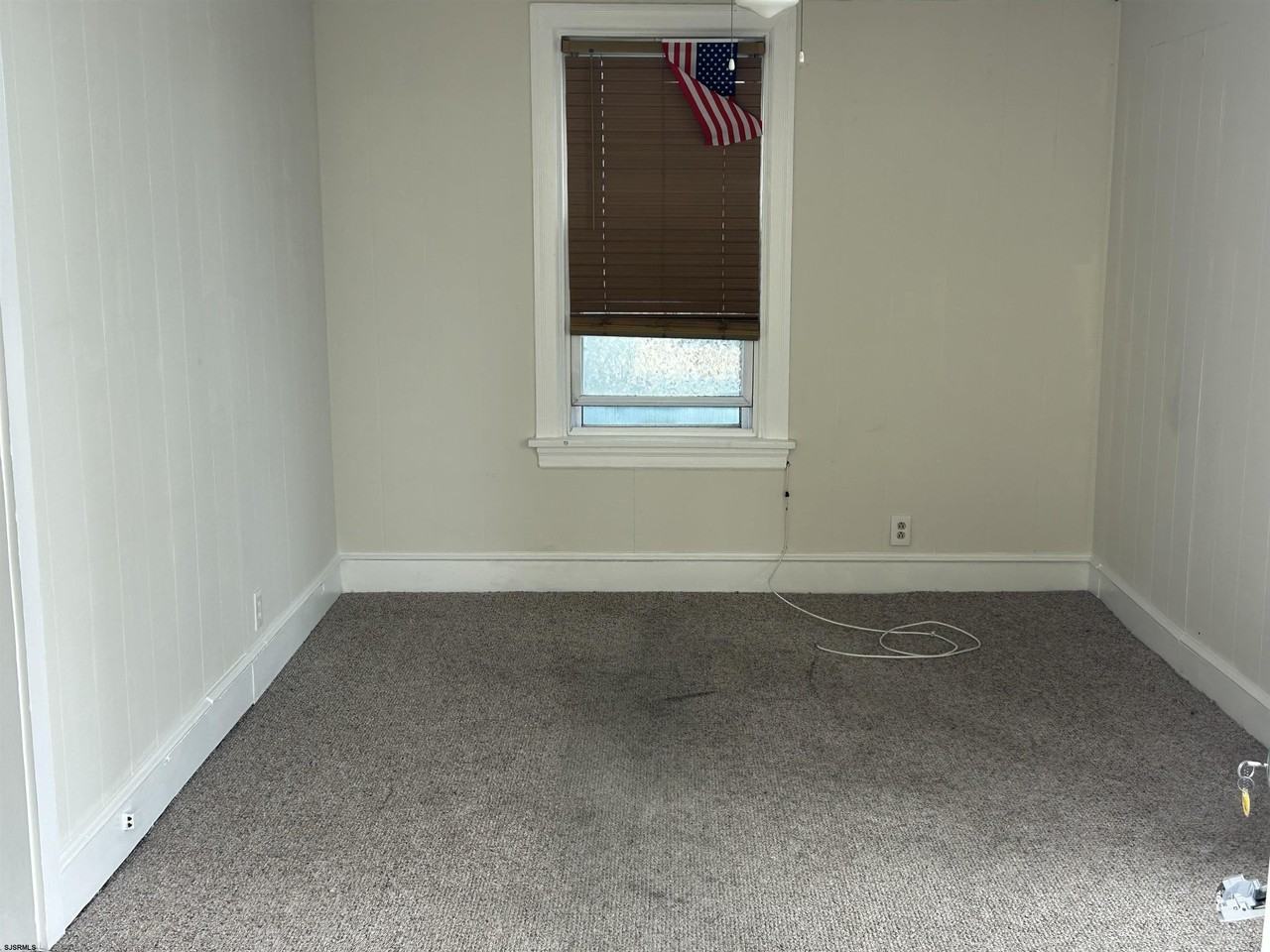 5802 Edgewater Ave - Photo 3 of 13