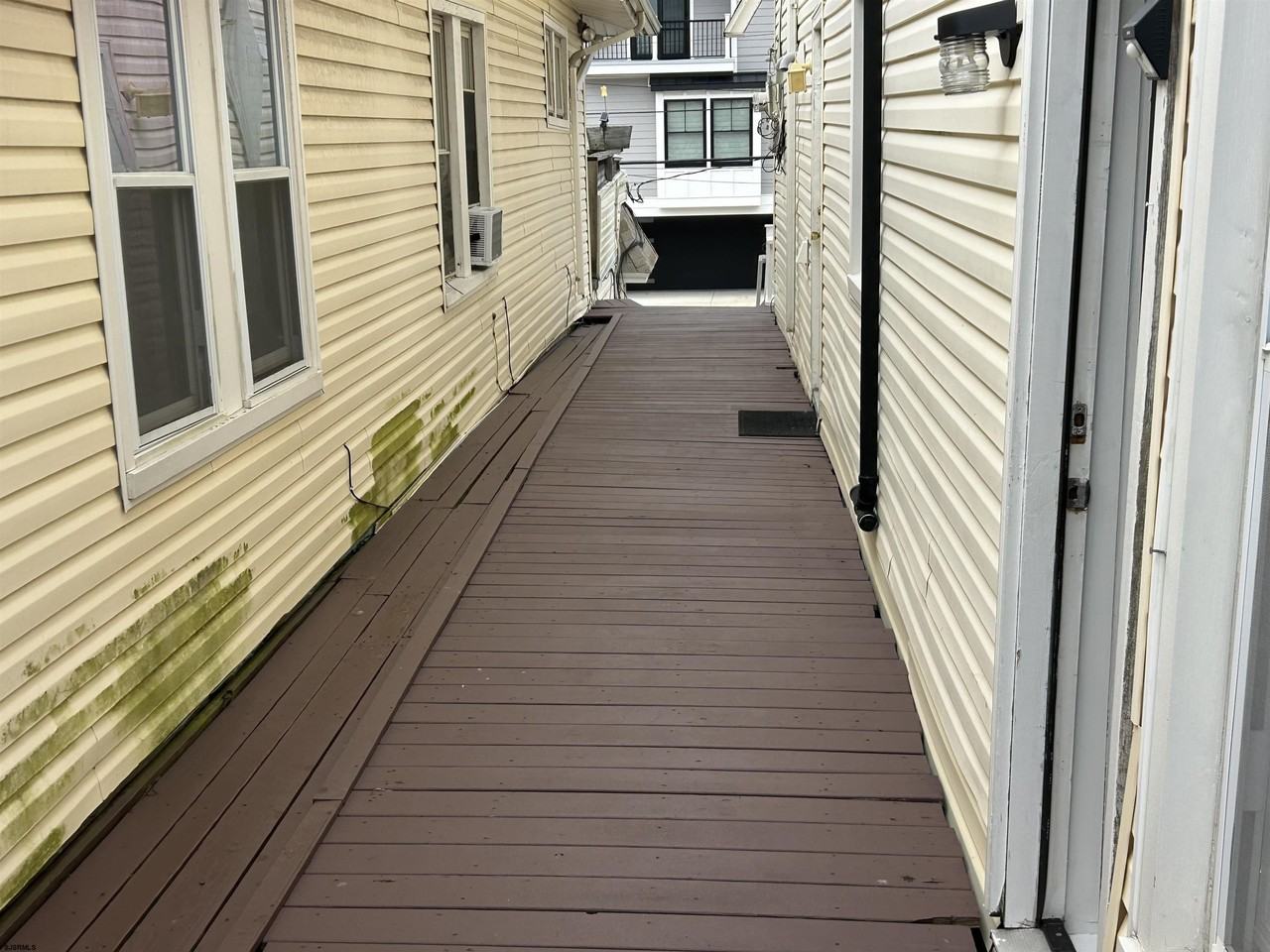 5802 Edgewater Ave - Photo 6 of 13