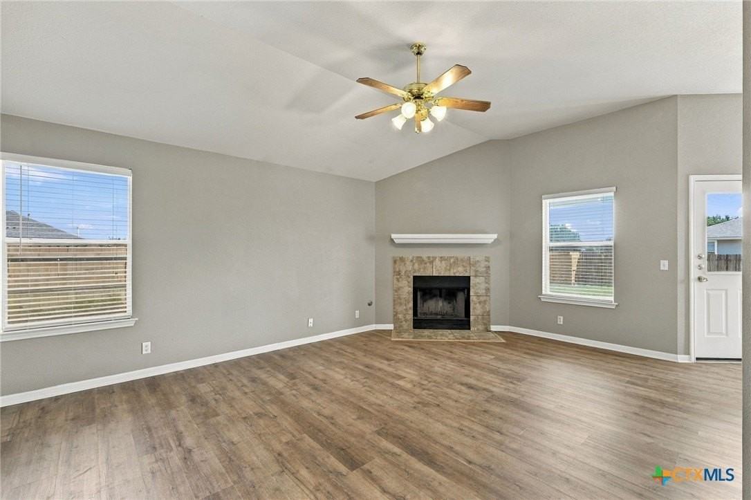 100 Lightfoot Ct - Photo 3 of 17