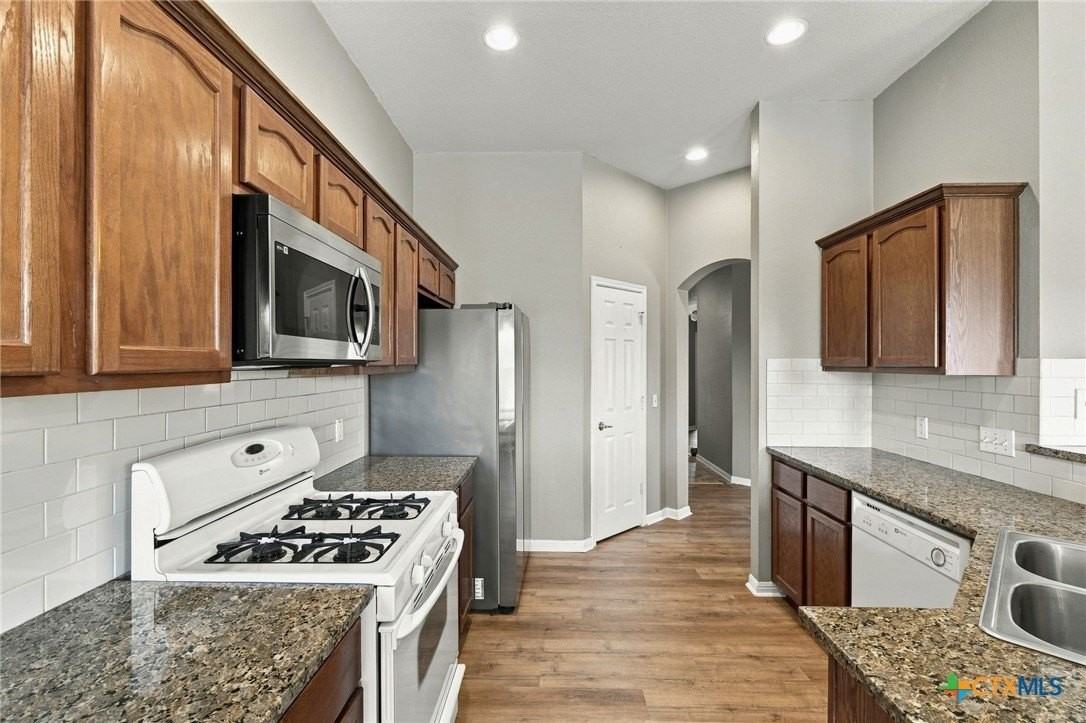 100 Lightfoot Ct - Photo 6 of 17