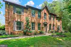featured image of 2557 Jigger Way