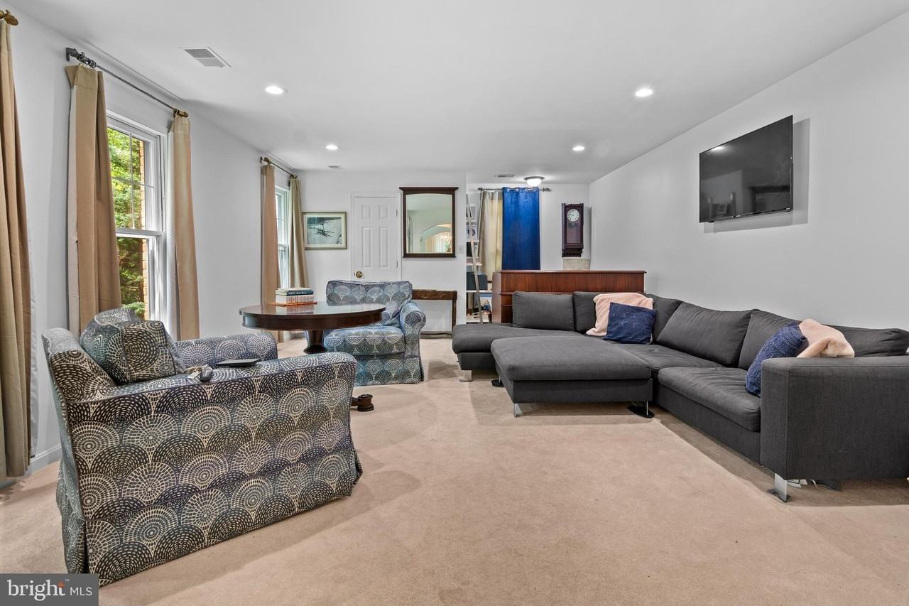 2557 Jigger Way - Photo 3 of 50