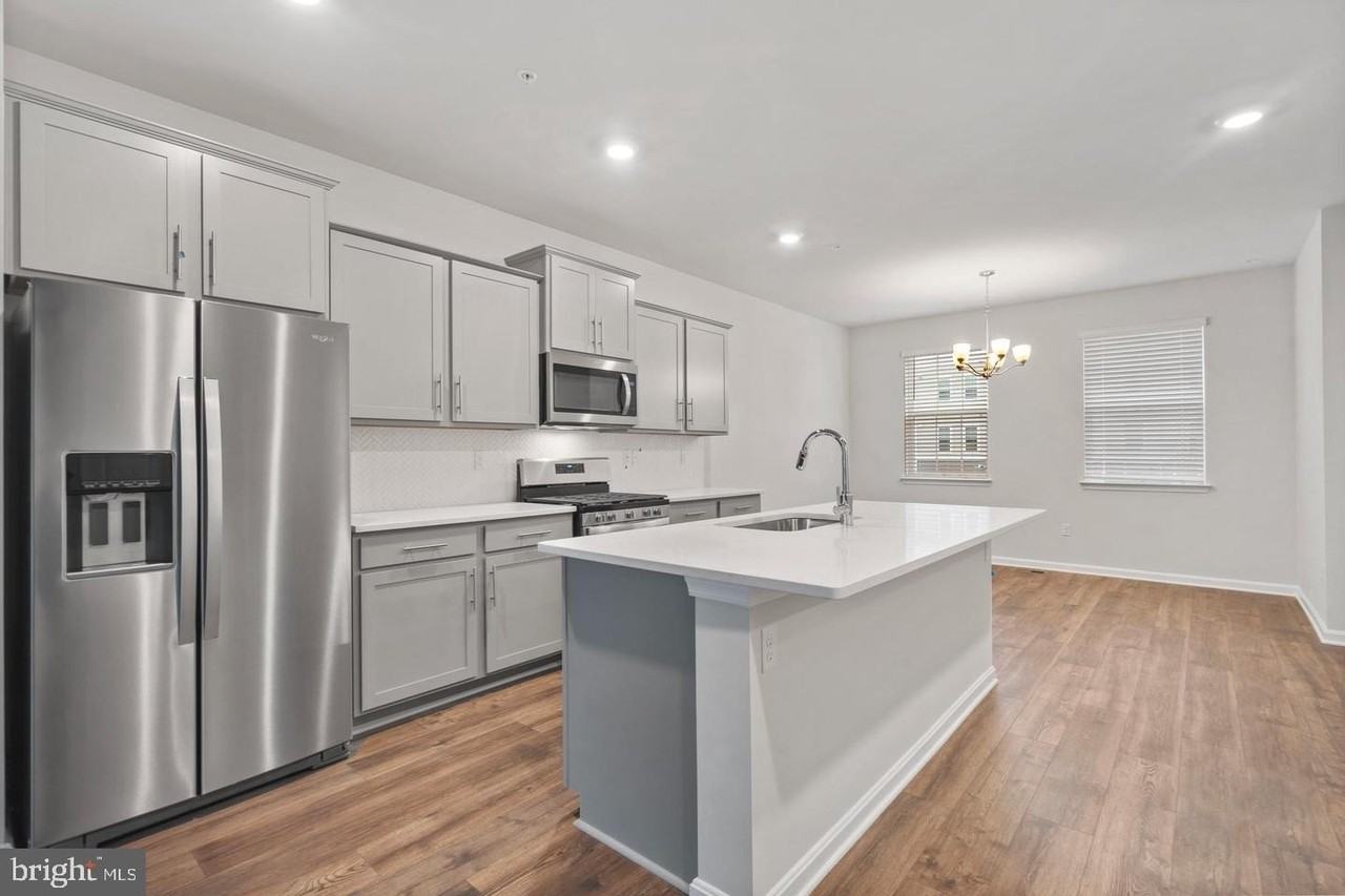 8704 Cherrybark Rd - Photo 4 of 36