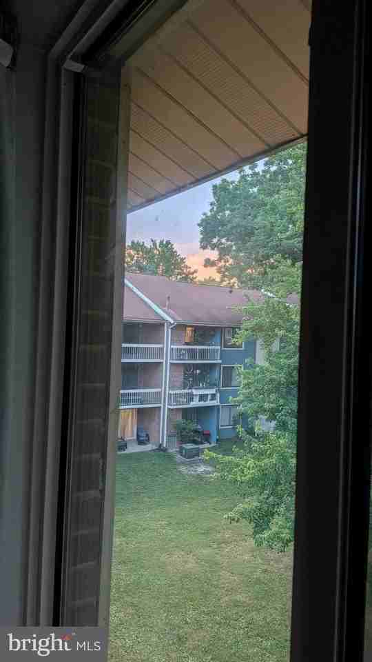 129 Echelon Rd Apt 6 #6 - Photo 3 of 29