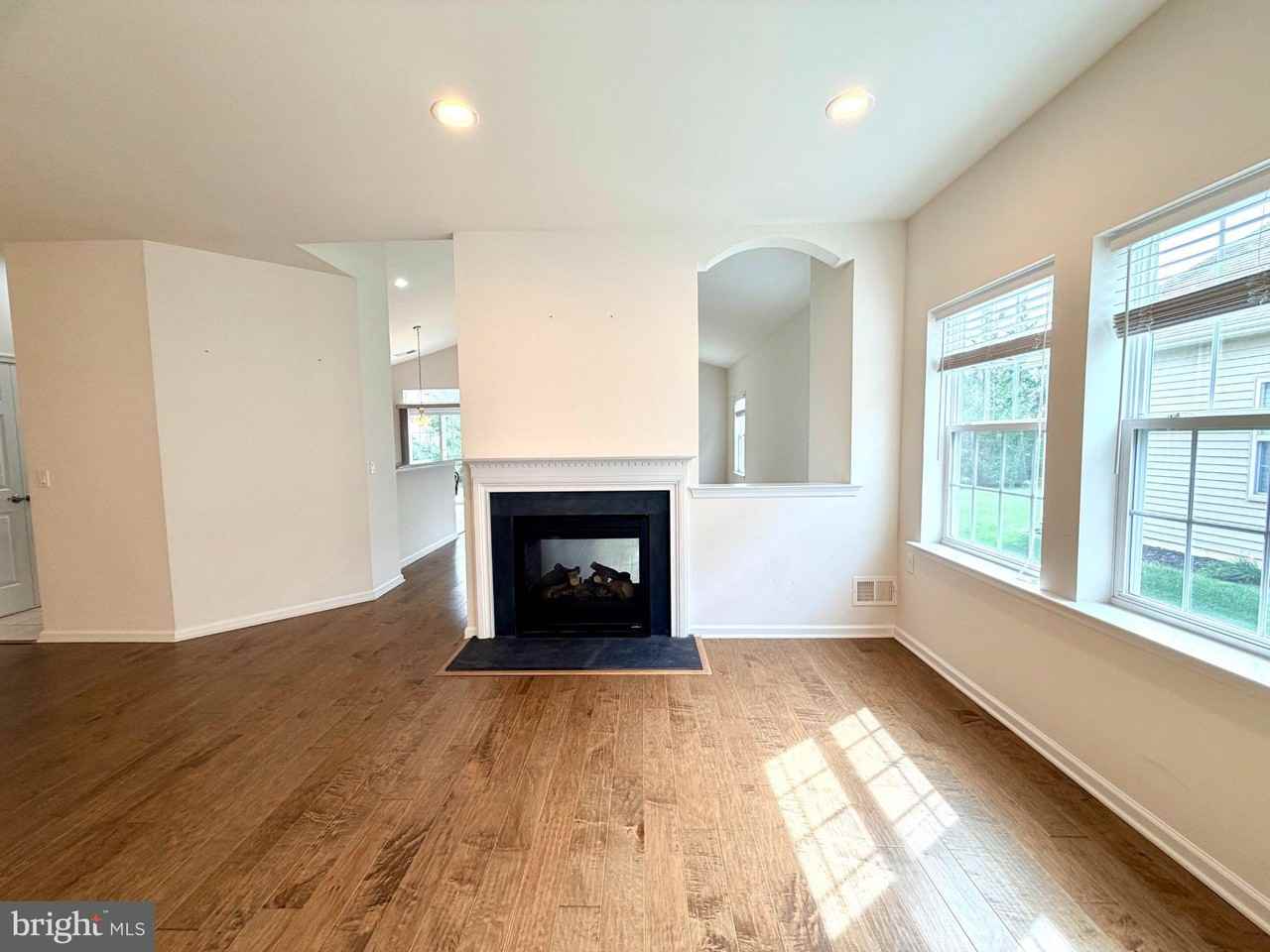 37 Murano Dr - Photo 3 of 27